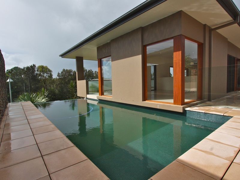 16 San Simeon Circuit, Sapphire Beach NSW 2450