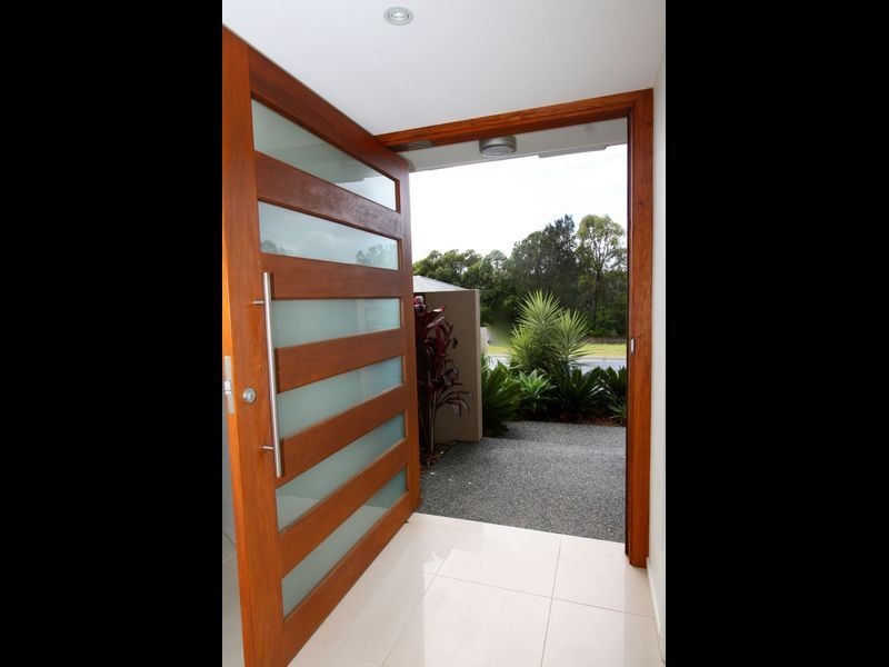 16 San Simeon Circuit, Sapphire Beach NSW 2450