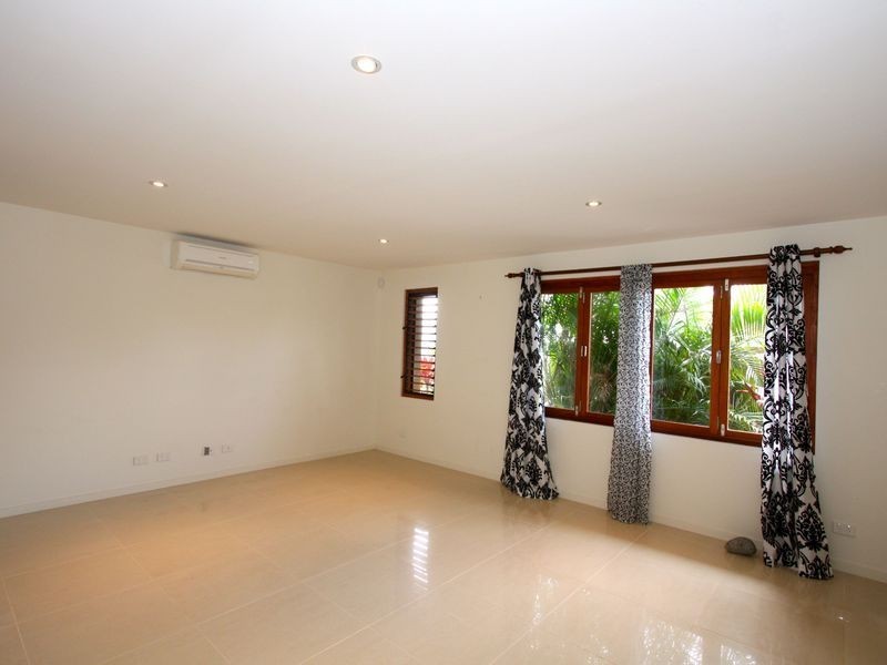 16 San Simeon Circuit, Sapphire Beach NSW 2450