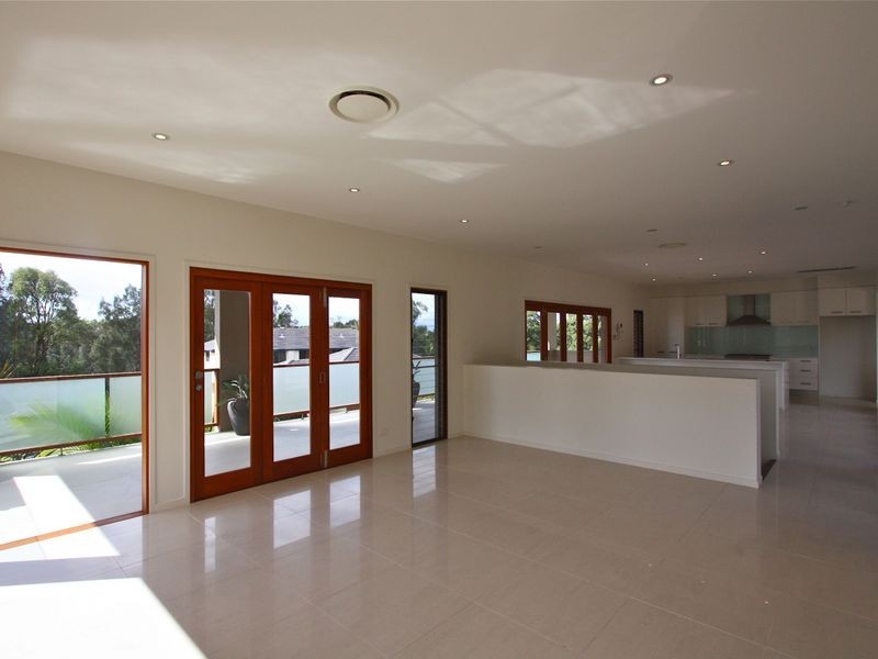 16 San Simeon Circuit, Sapphire Beach NSW 2450