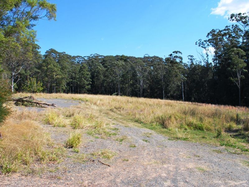 Lyons Road  – Storyland Gardens, Bonville NSW 2441