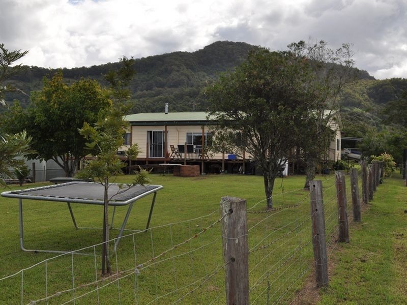 121 Whites Road via Yarranbella, Macksville NSW 2447