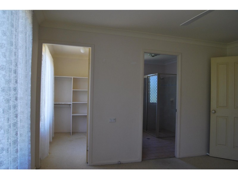 12 Kerr Drive, Macksville NSW 2447