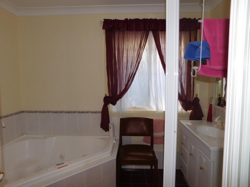 8 Doncaster Place, Hyland Park NSW 2448