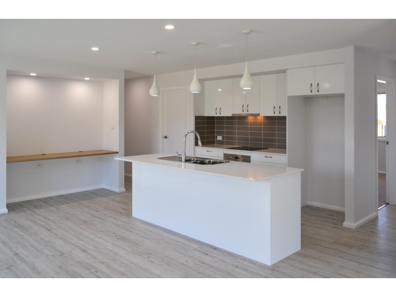 27 Macksville Heights Drive, Macksville NSW 2447