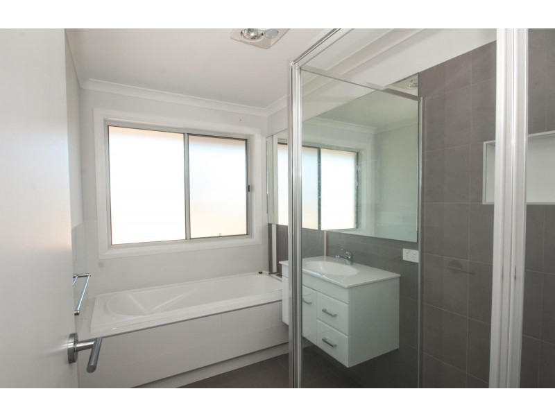 27 Macksville Heights Drive, Macksville NSW 2447