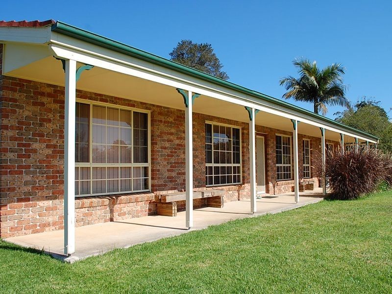 37 Hillview Drive, Macksville NSW 2447