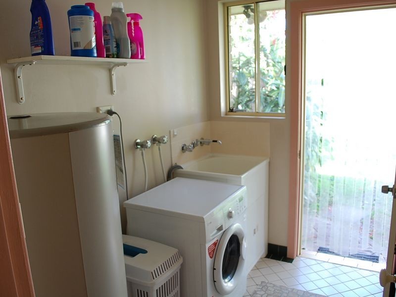 37 Hillview Drive, Macksville NSW 2447