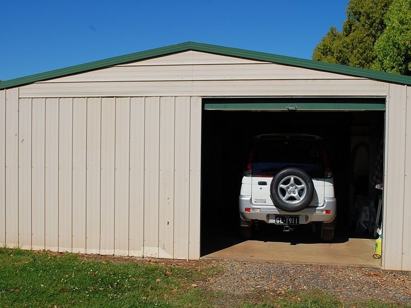 37 Hillview Drive, Macksville NSW 2447