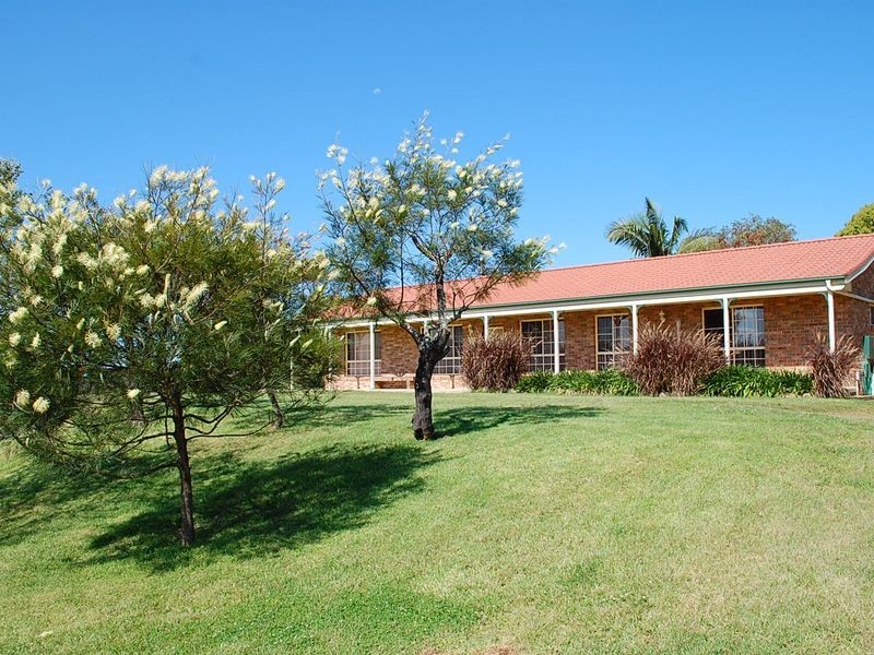 37 Hillview Drive, Macksville NSW 2447