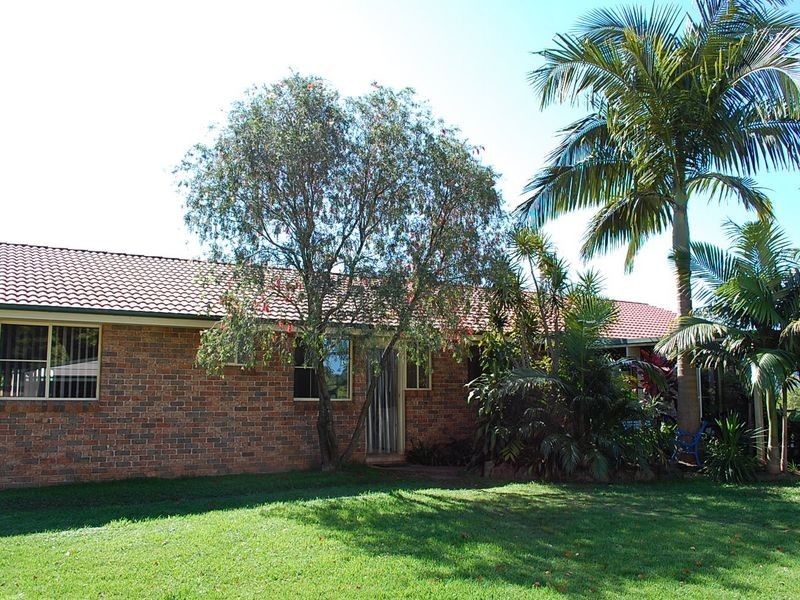37 Hillview Drive, Macksville NSW 2447