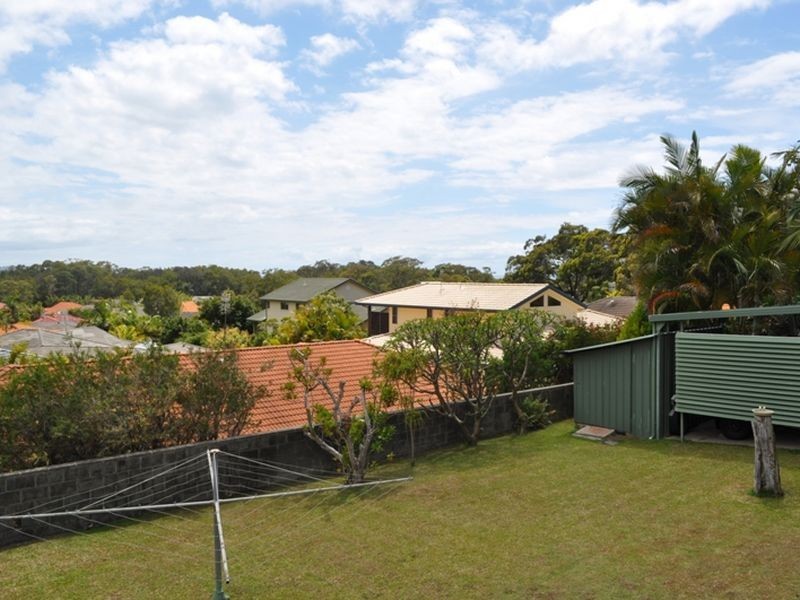 11 Beach Rd, Sapphire Beach NSW 2450