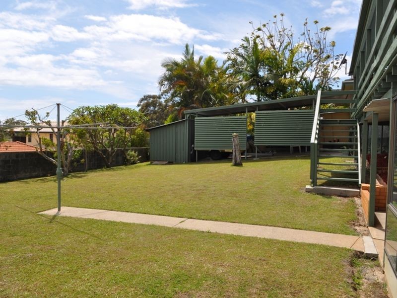 11 Beach Rd, Sapphire Beach NSW 2450