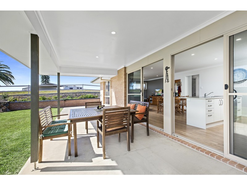 2 Macksville Heights Drive, Macksville NSW 2447