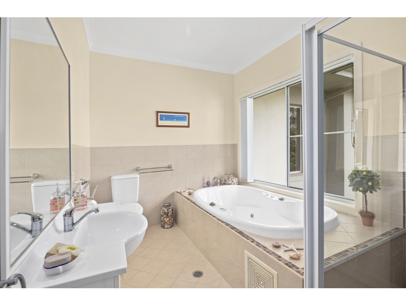 32 Glen Sheather Drive, Nambucca Heads NSW 2448