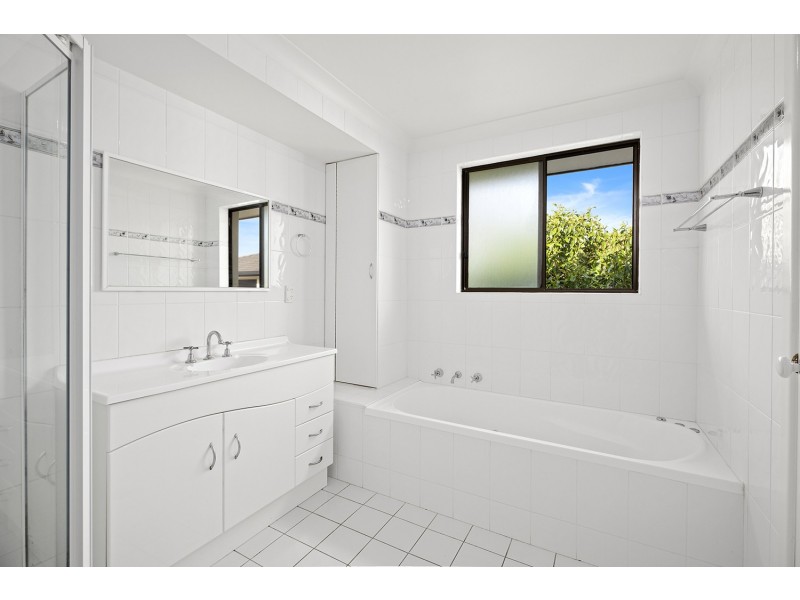 20 Glenmore Crescent, Macksville NSW 2447