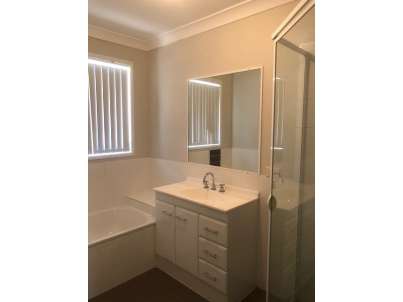 9 Laura Place, Macksville NSW 2447