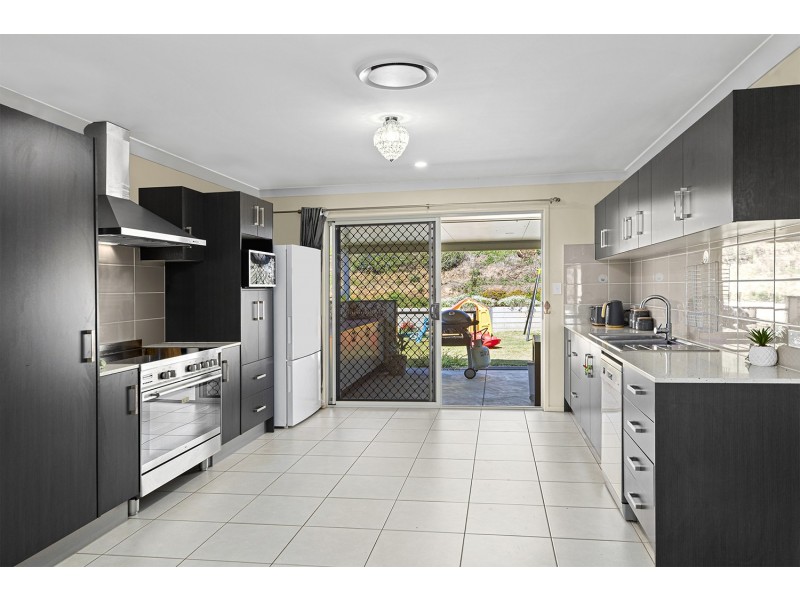 21 Macksville Heights Drive, Macksville NSW 2447