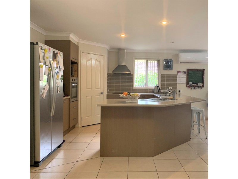 6 Crispin Cove, Macksville NSW 2447