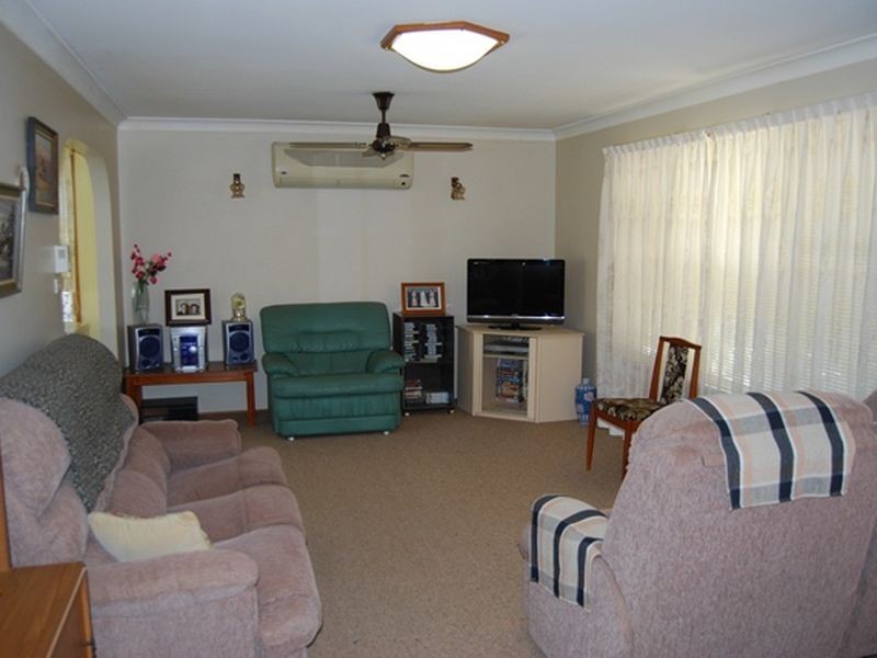 19 Glenmore Cr, Macksville NSW 2447