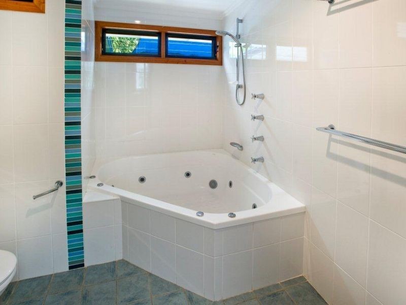 2 Swimming Creek Rd, Nambucca Heads NSW 2448