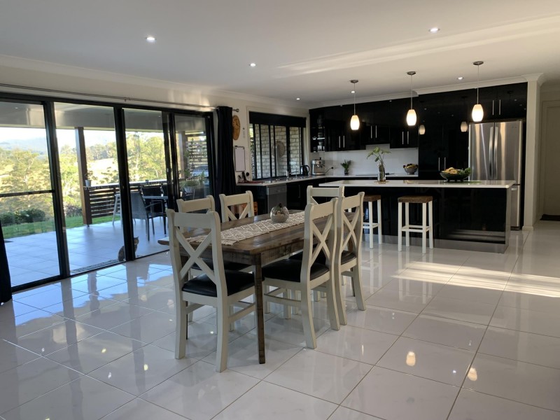 121 Strawberry Road, Macksville NSW 2447