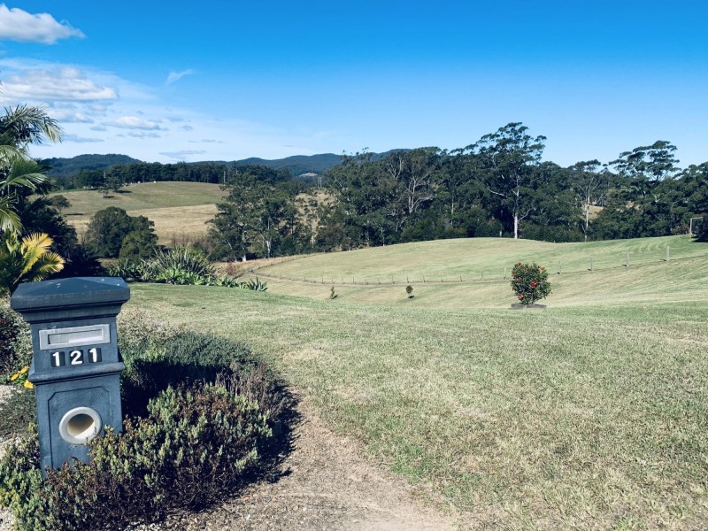 121 Strawberry Road, Macksville NSW 2447