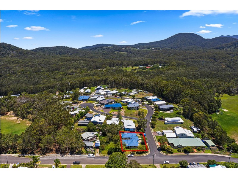 27 Vernon Street, Scotts Head NSW 2447