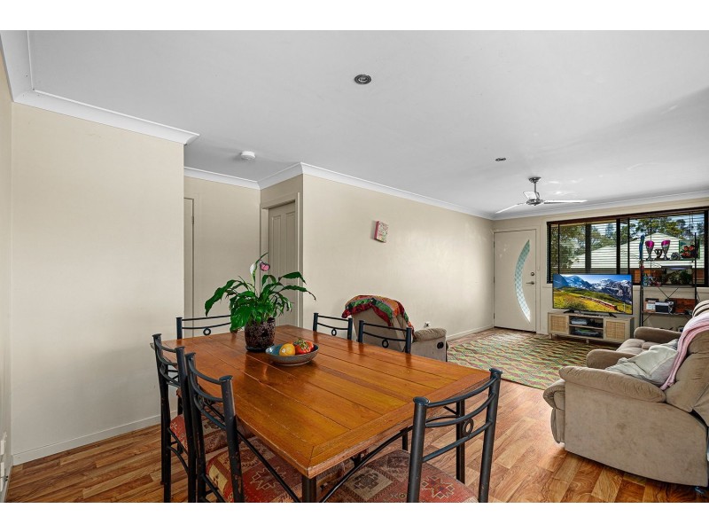 27 Vernon Street, Scotts Head NSW 2447