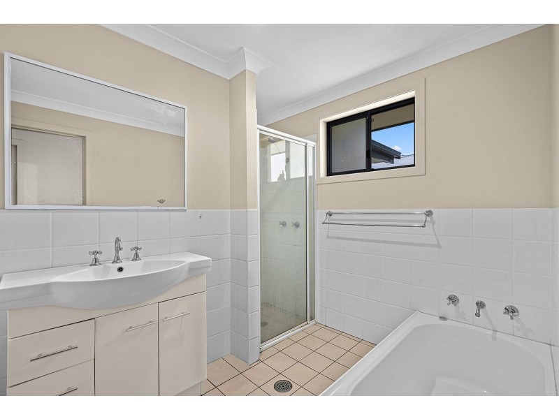 27 Vernon Street, Scotts Head NSW 2447