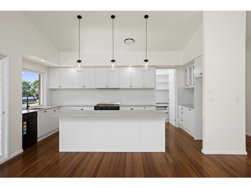 47 Lakeview Close, North Macksville NSW 2447