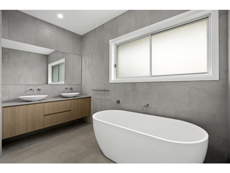 47 Lakeview Close, North Macksville NSW 2447