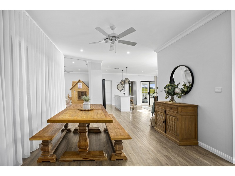 17 Lloyd Street, Macksville NSW 2447