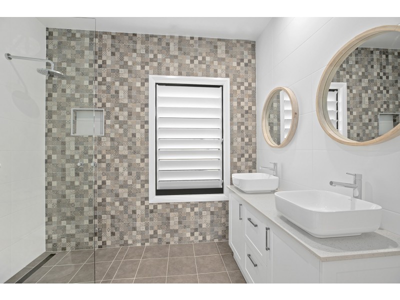 17 Lloyd Street, Macksville NSW 2447