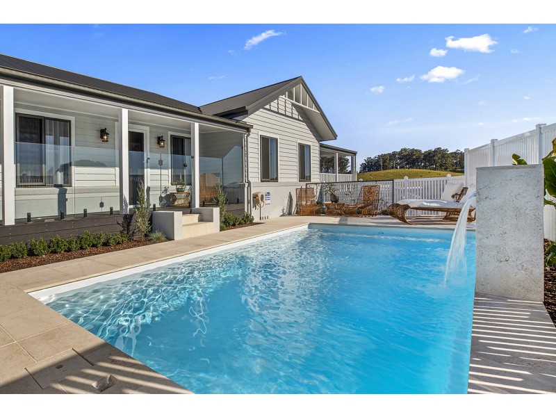 17 Lloyd Street, Macksville NSW 2447