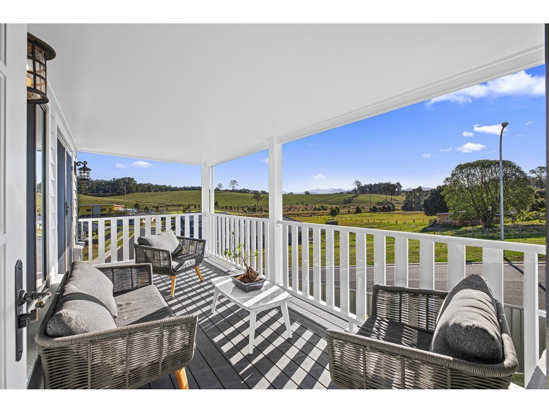 17 Lloyd Street, Macksville NSW 2447