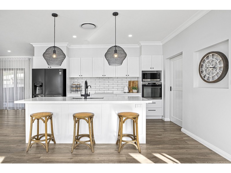 17 Lloyd Street, Macksville NSW 2447