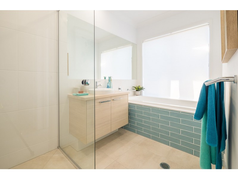 24 Bellevue Drive, North Macksville NSW 2447