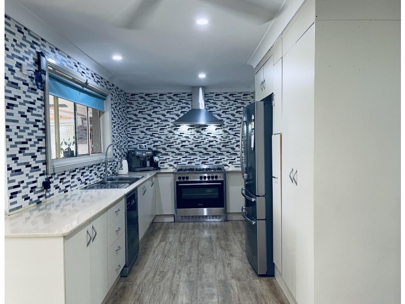 74 Preston Drive, Macksville NSW 2447