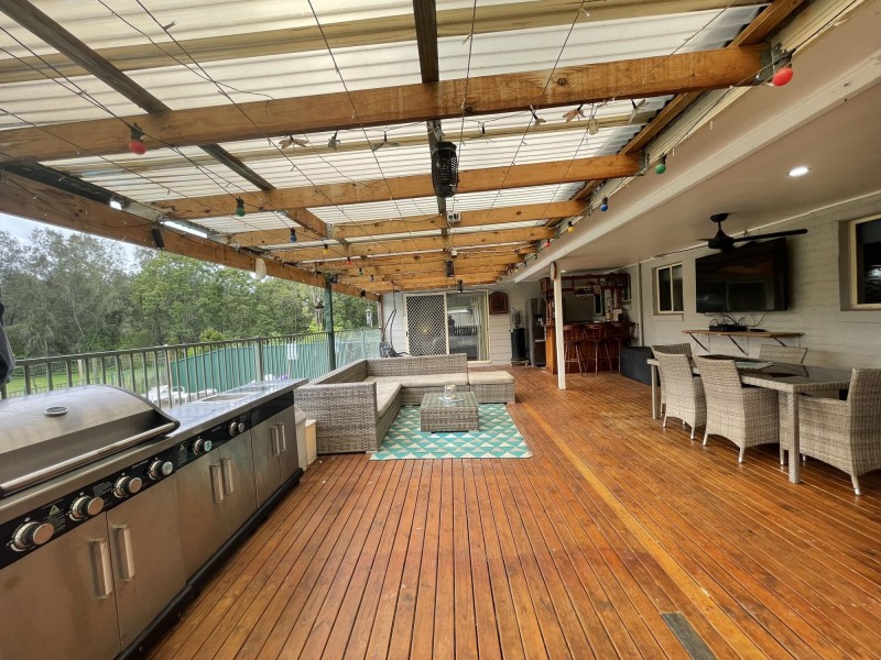 74 Preston Drive, Macksville NSW 2447