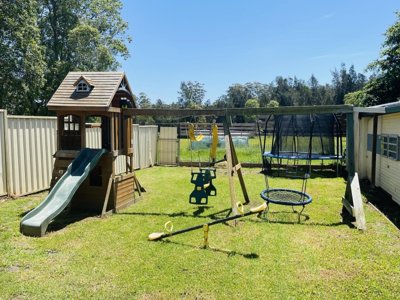 74 Preston Drive, Macksville NSW 2447