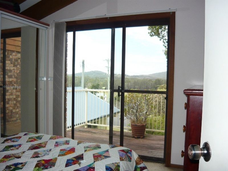 52 Wallace Street, Scotts Head NSW 2447
