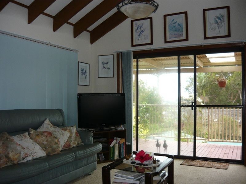 52 Wallace Street, Scotts Head NSW 2447