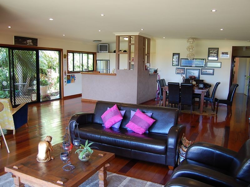 9 Cookes Lane, Scotts Head NSW 2447