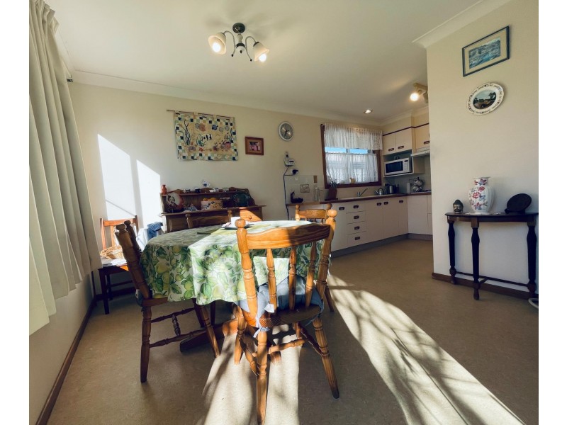 22 Wallace Street, Scotts Head NSW 2447