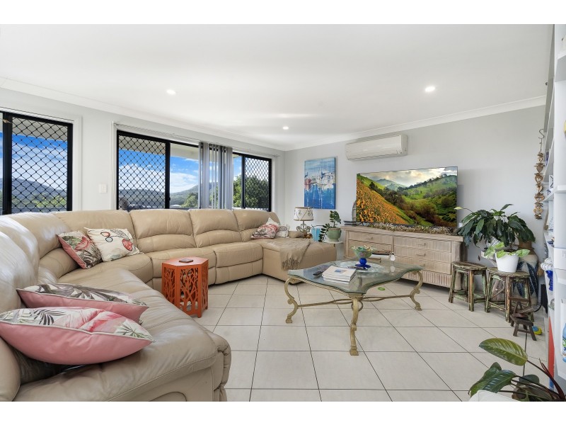 24 Peter Mark Circuit, South West Rocks NSW 2431