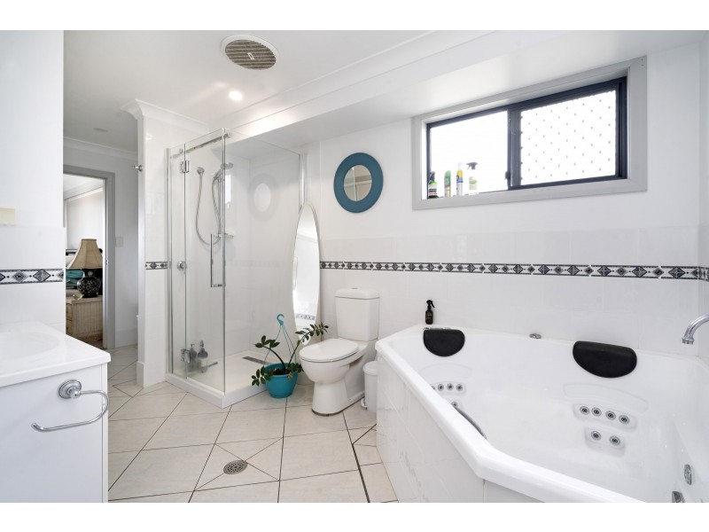 24 Peter Mark Circuit, South West Rocks NSW 2431
