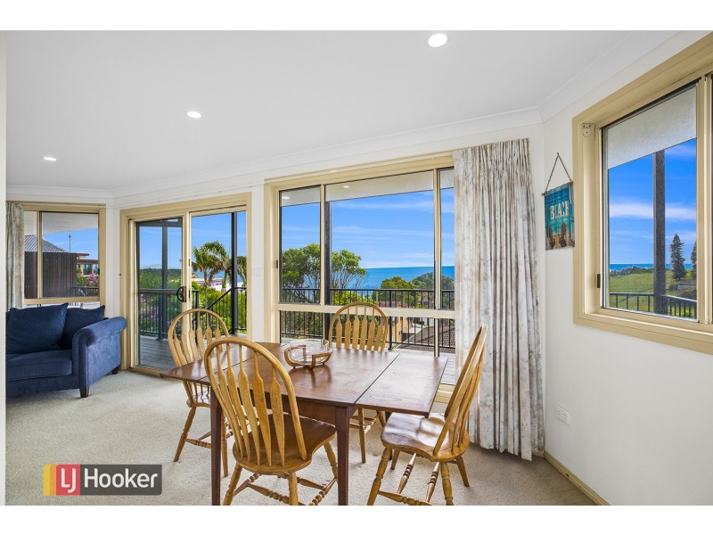 24 Waratah Street, Scotts Head NSW 2447