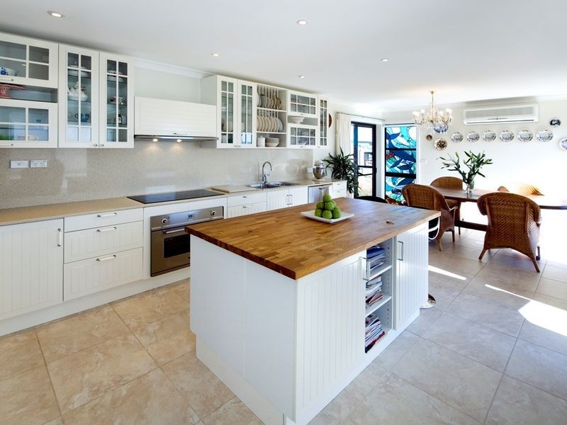 32 Vista Way, Scotts Head NSW 2447