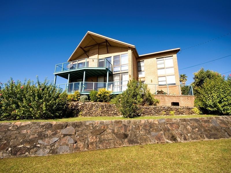 32 Vista Way, Scotts Head NSW 2447